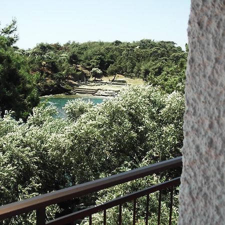 Gorgona Rooms Alikí Exterior foto