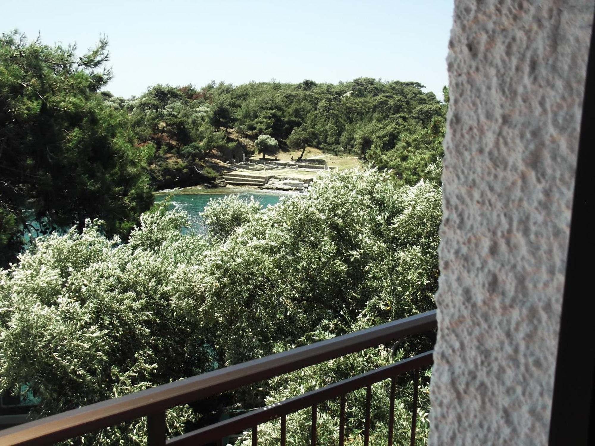 Gorgona Rooms Alikí Exterior foto