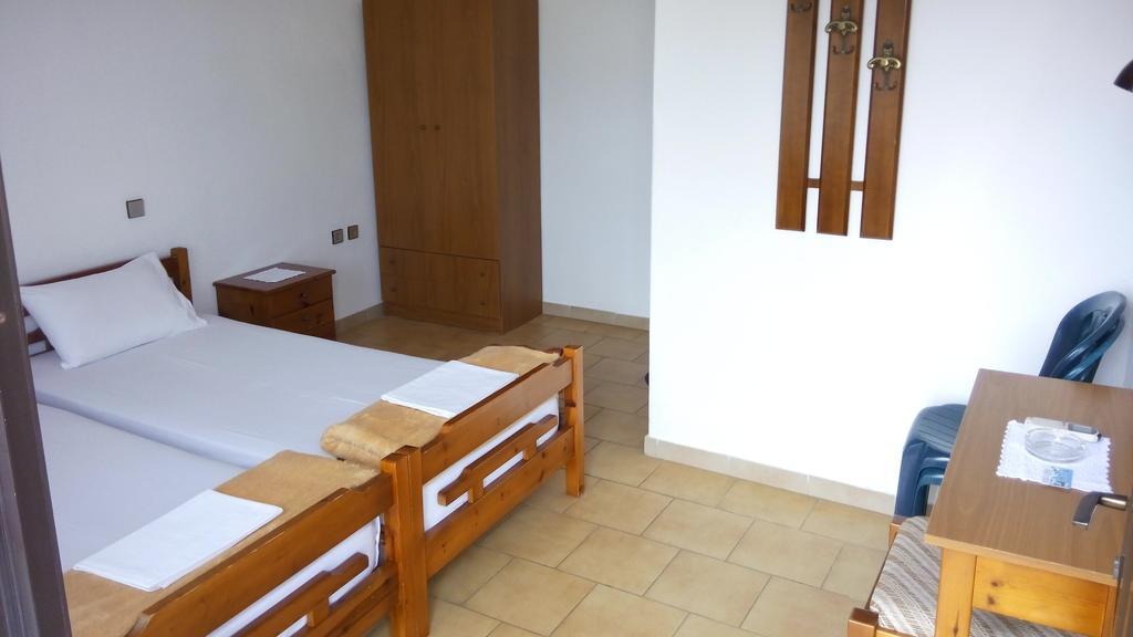 Gorgona Rooms Alikí Exterior foto
