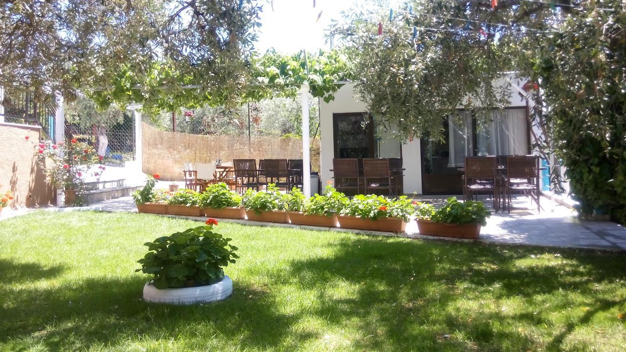 Gorgona Rooms Alikí Exterior foto
