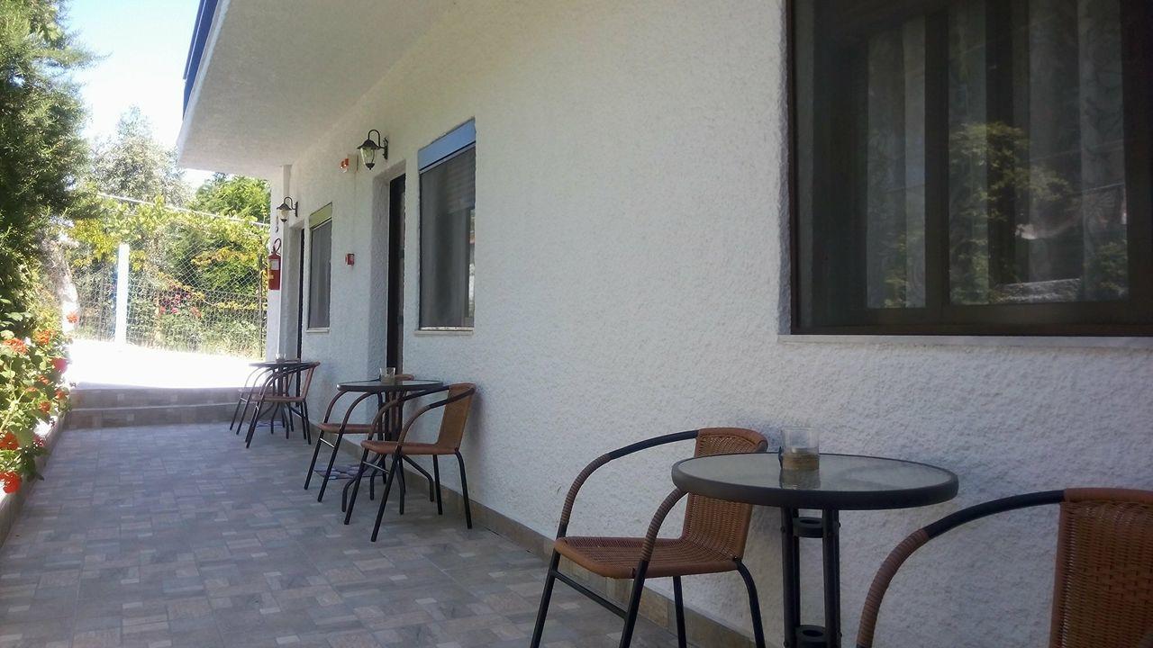 Gorgona Rooms Alikí Exterior foto