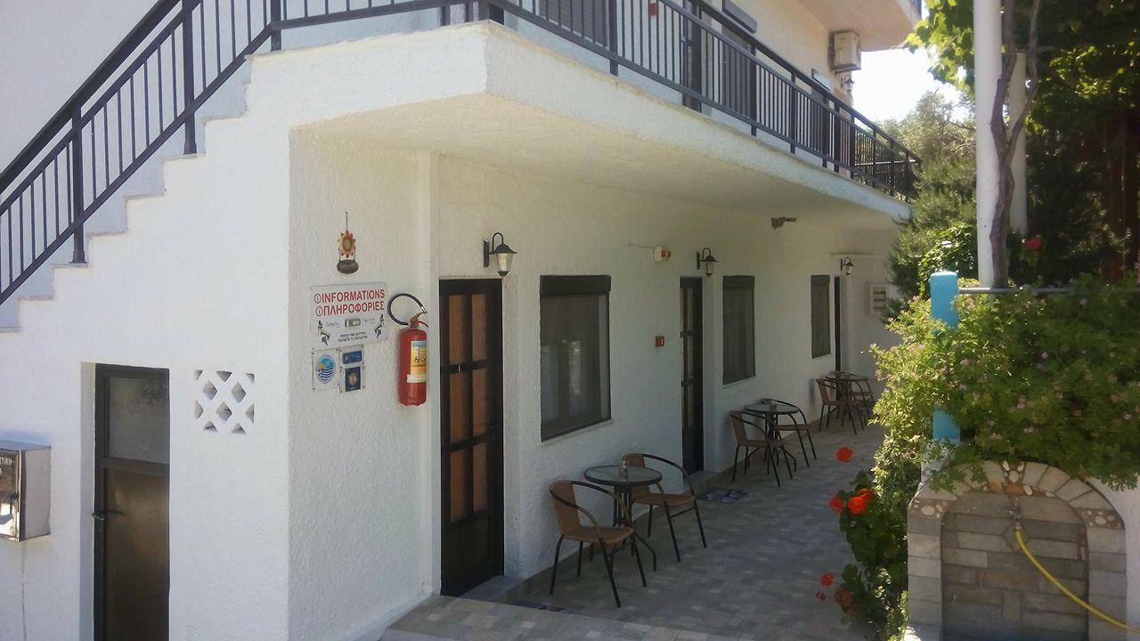 Gorgona Rooms Alikí Exterior foto